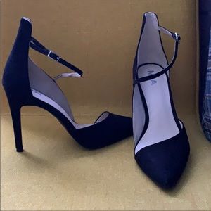 Asymmetric MIA Black Heels S-7